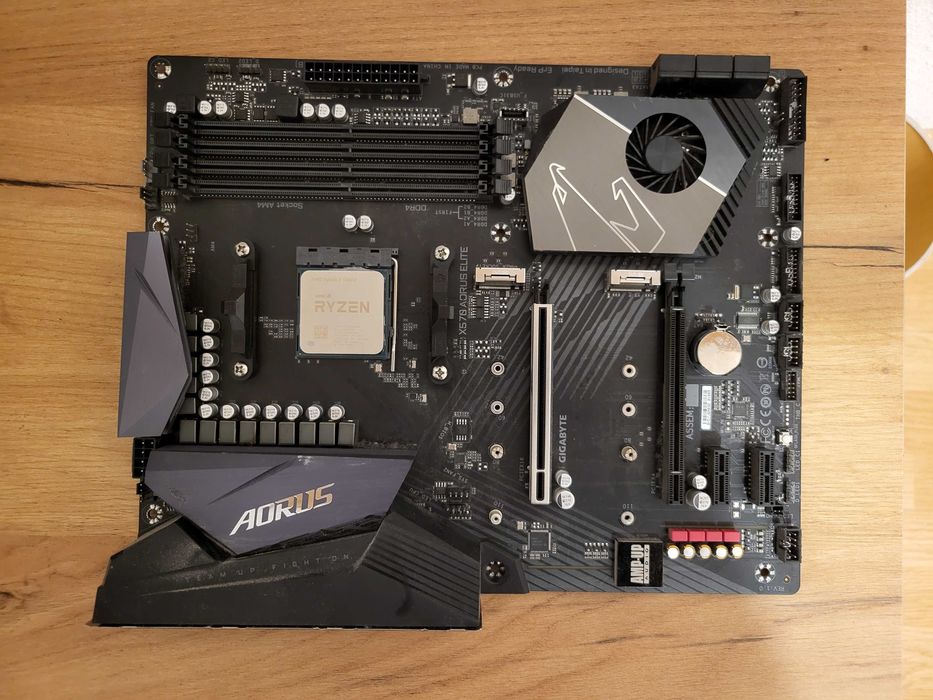 Ryzen 7 5800X + X570 AORUS ELITE + 32GB DDR4 3600 + RTX 3060 12GB