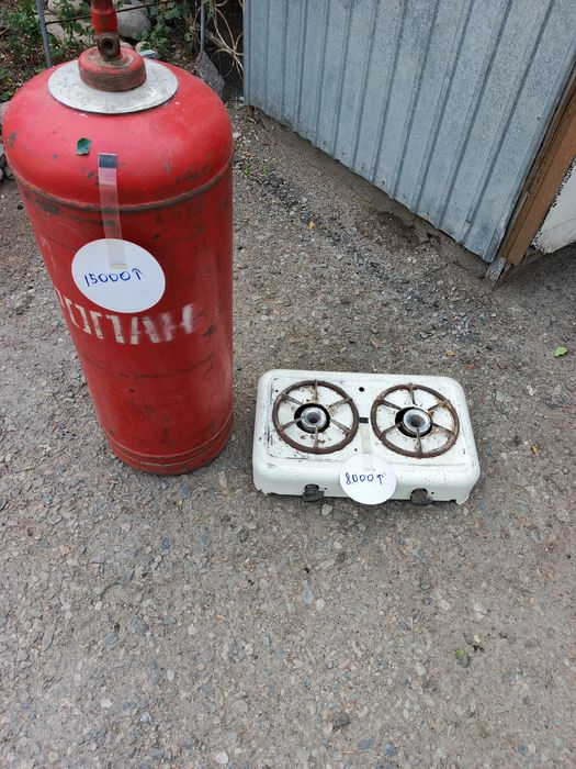 Продаю газ плиту двухкоморочну большой газ балон редуктор