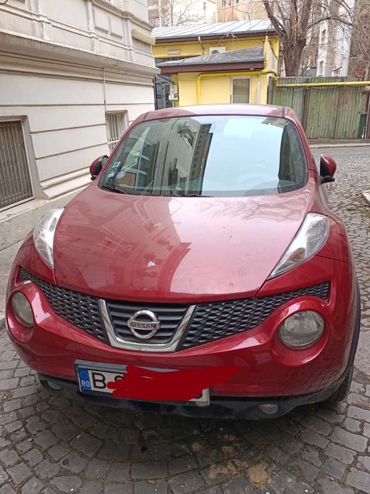 Nissan Juke roșu ,1.6 benzina,cv manuala, an 2011, 115000 Km