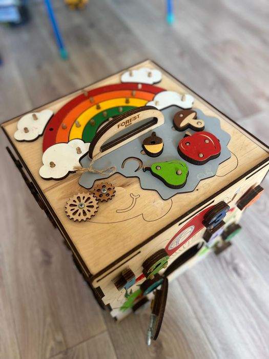 Бизикуб, развивающий куб