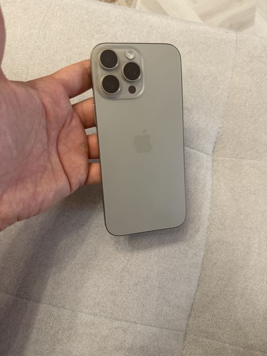 Продам iphone 16 pro max natural 256 gb