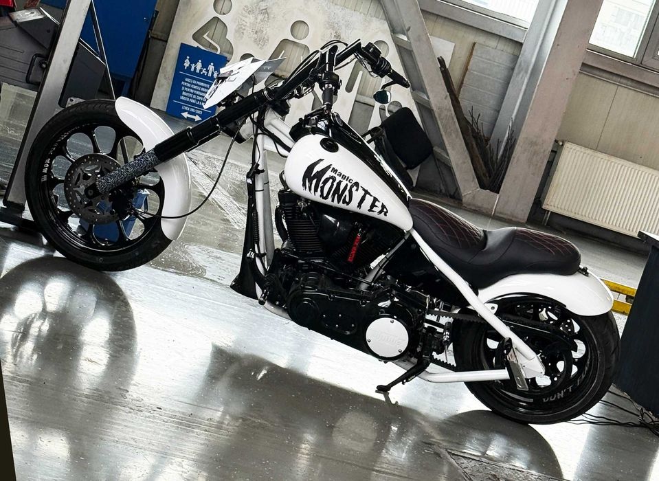 Harley-Davidson Custom 2025 - 1800 motor S&S - Big Dog Pitbull
