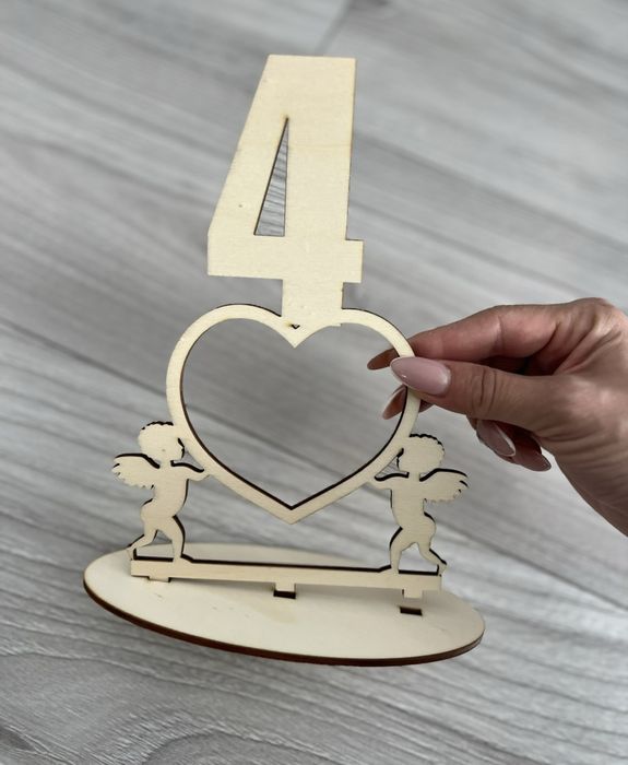 Numere de masa din lemn