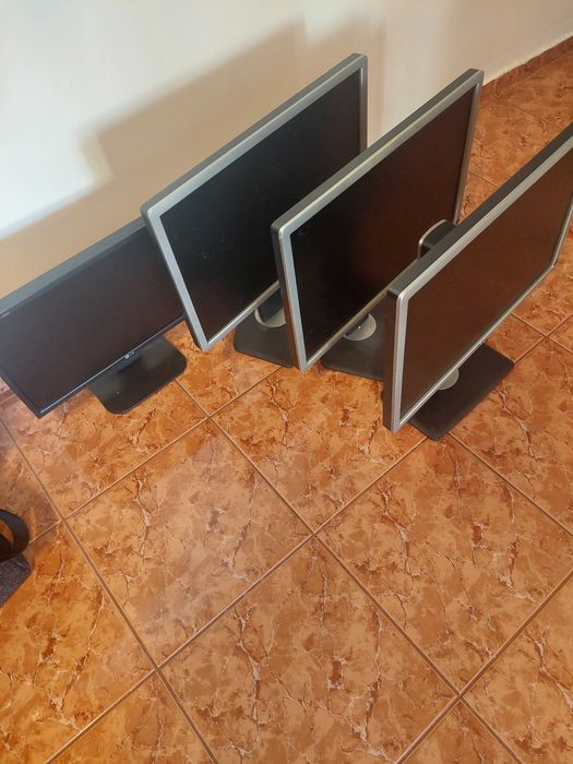 3x Monitor Dell 22 inch + bonus
