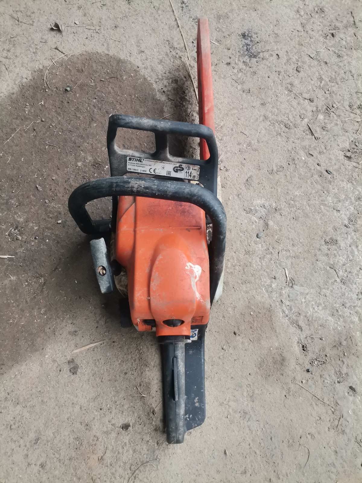 STIHL MS180 резачка за дърва