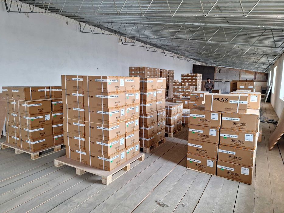 SOLAX X1-HYB-LV — это ваш идеальный гибридный инвертор!