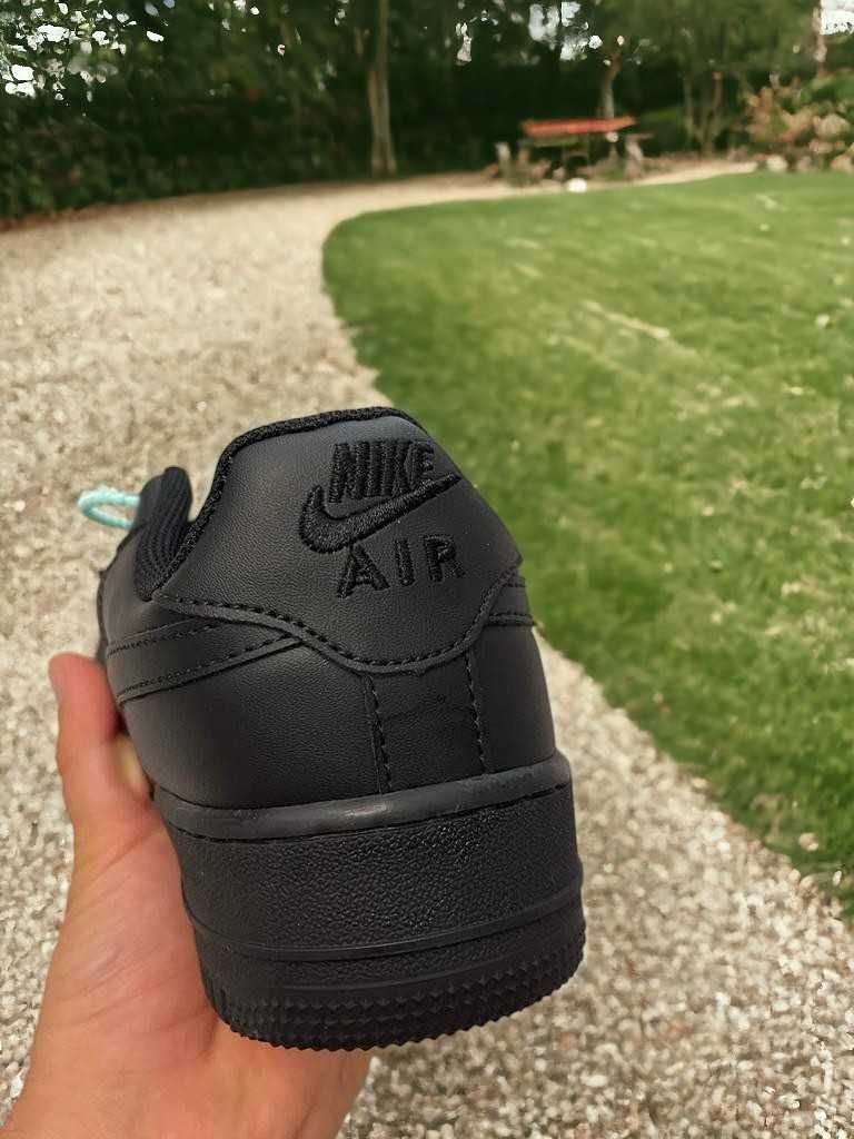 Adidasi Nike Air Force 1 Black / Noi cu eticheta