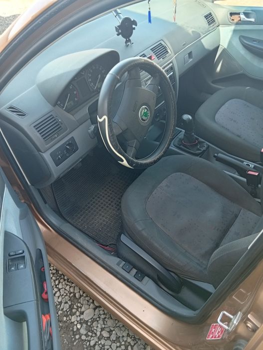 Skoda Fabia 1.4mpi aer conditionat