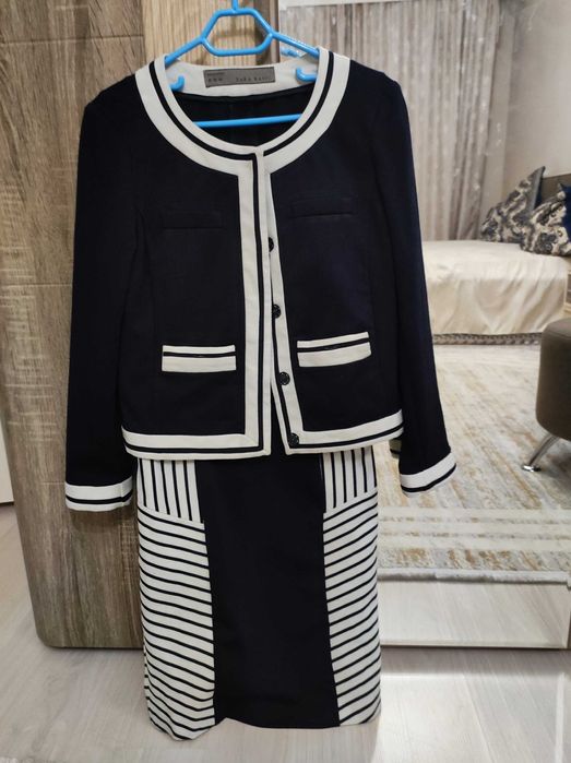 Костюм женский, размер 36(42)