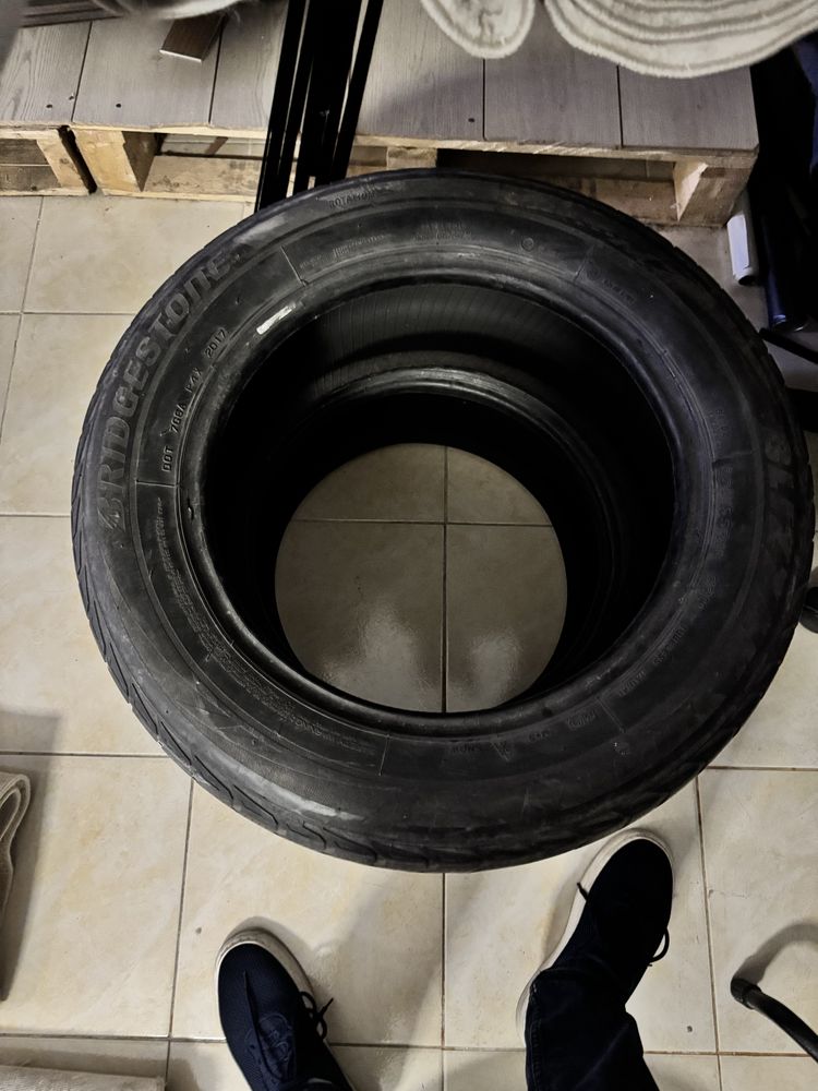Шины R16 2 штук R 15 4штук.