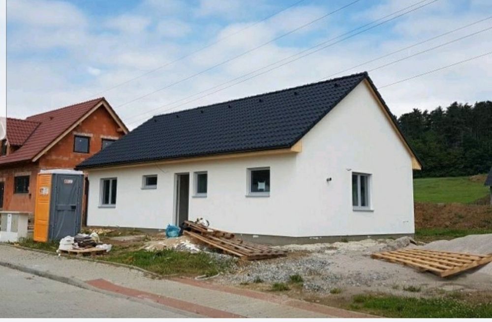 Vand case modulare la cheie