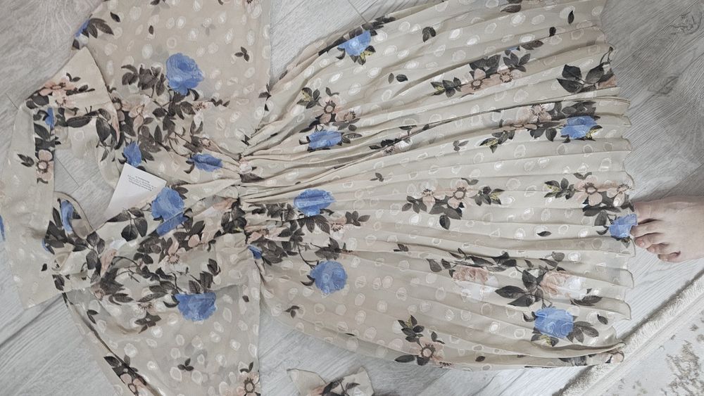 Продам новое платье