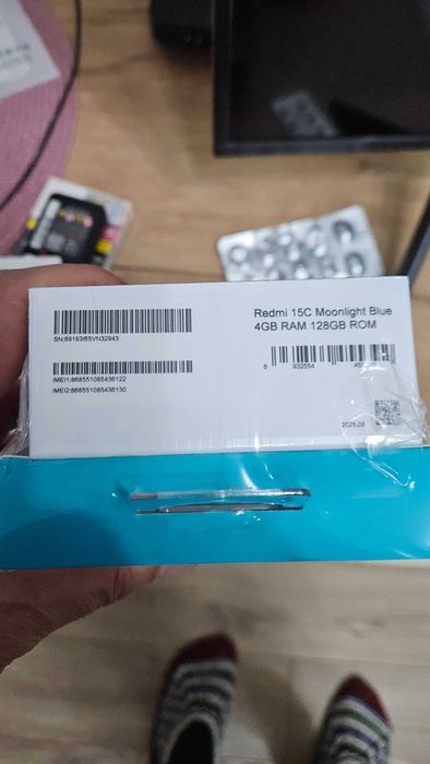 Телефон Redmi 15c и батерия комплект.