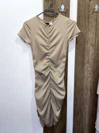 Бежова рокля H&M с набор отпред и отзад, къс ръкав, размер S