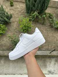 air force 1 triple white marimea 42.5