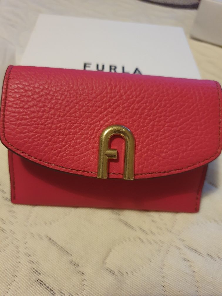 Портфейл Furla, нов