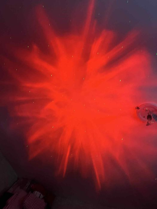 Лед прожектор робот , с опция свързване с bluetooth