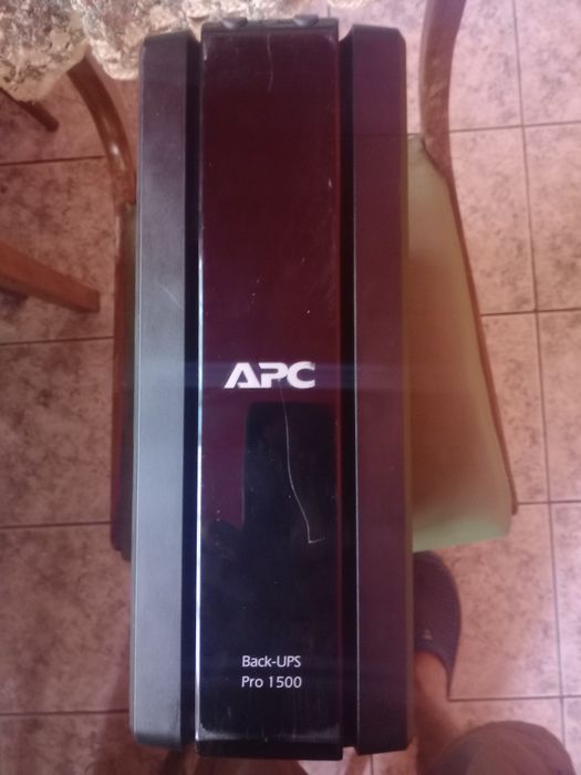 Продавам UPS Blak Pro 1500
