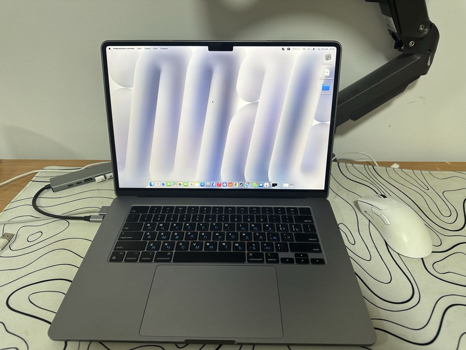 Macbook air m2 15 inch 256/8