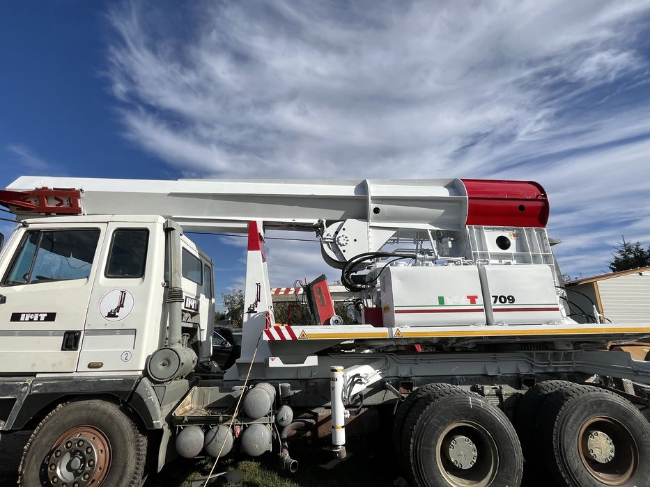 Utilaj de forat IMT 709