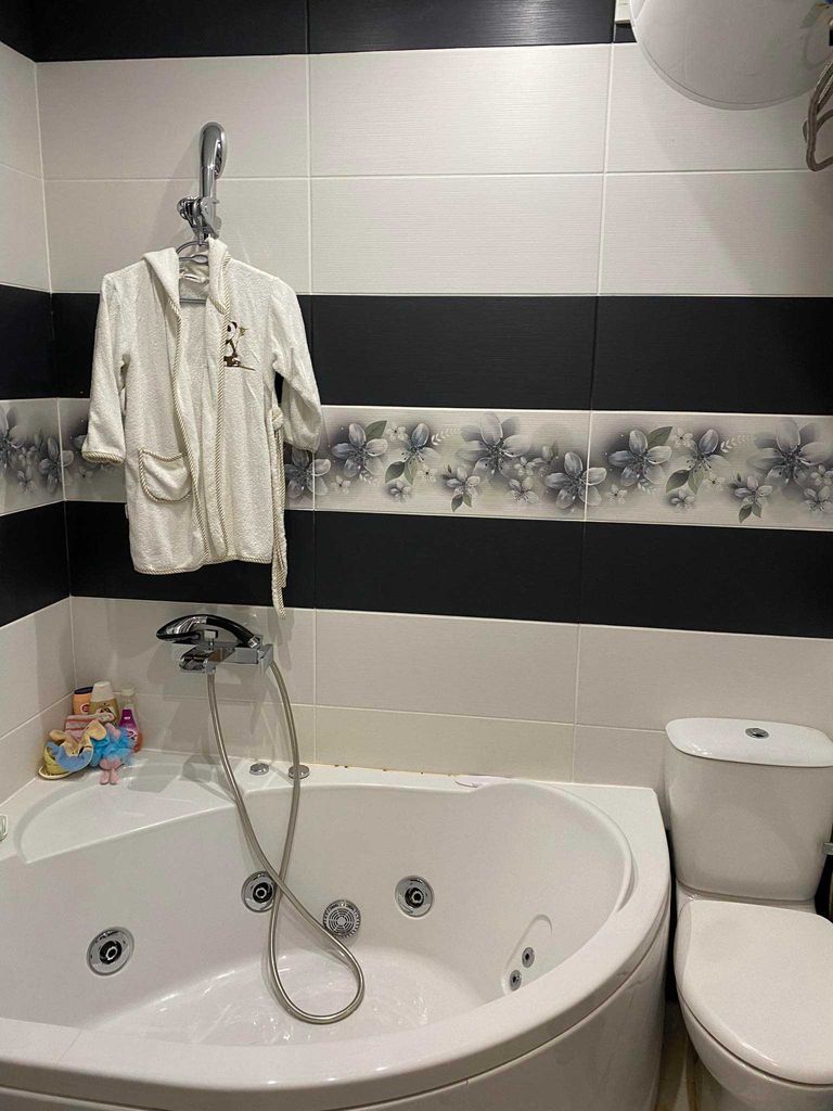 Дава се под наем Тристаен апартамент в София, Горна баня - 144 кв.м за 765 € - Снимка #11