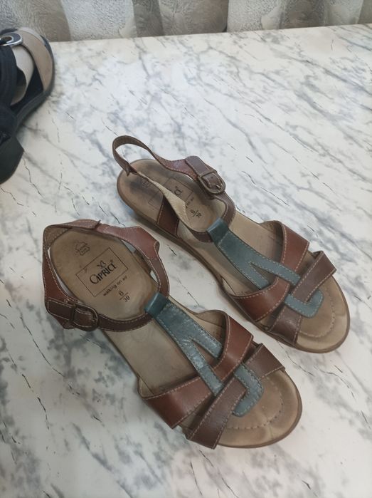 Сандали от естествена кожа Riekir и Caprice