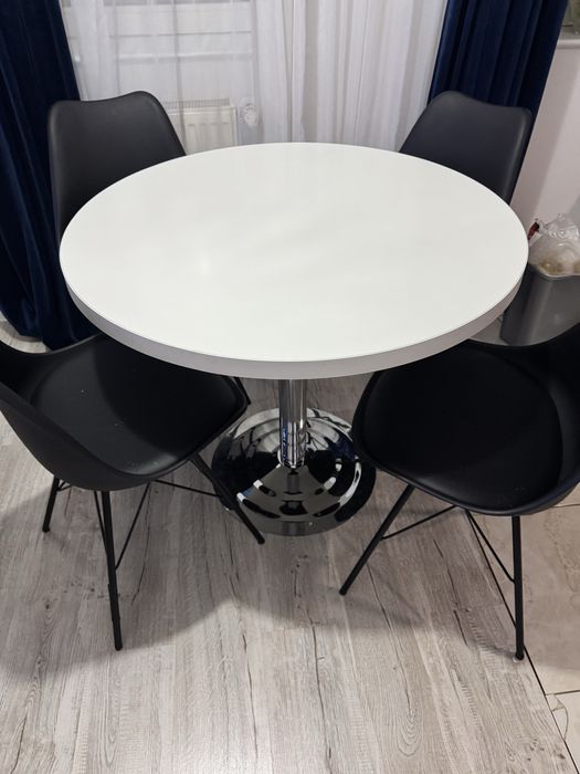 Masa  dinning cu picior de inox