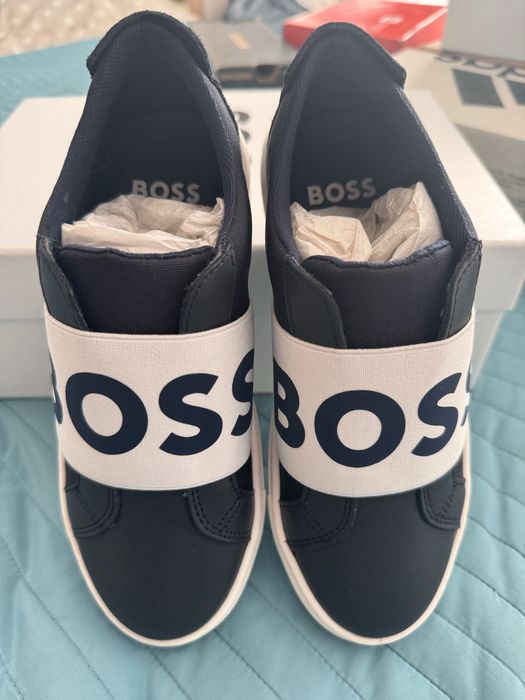 Чисто нови детски обувки Hugo boss, 34 размер