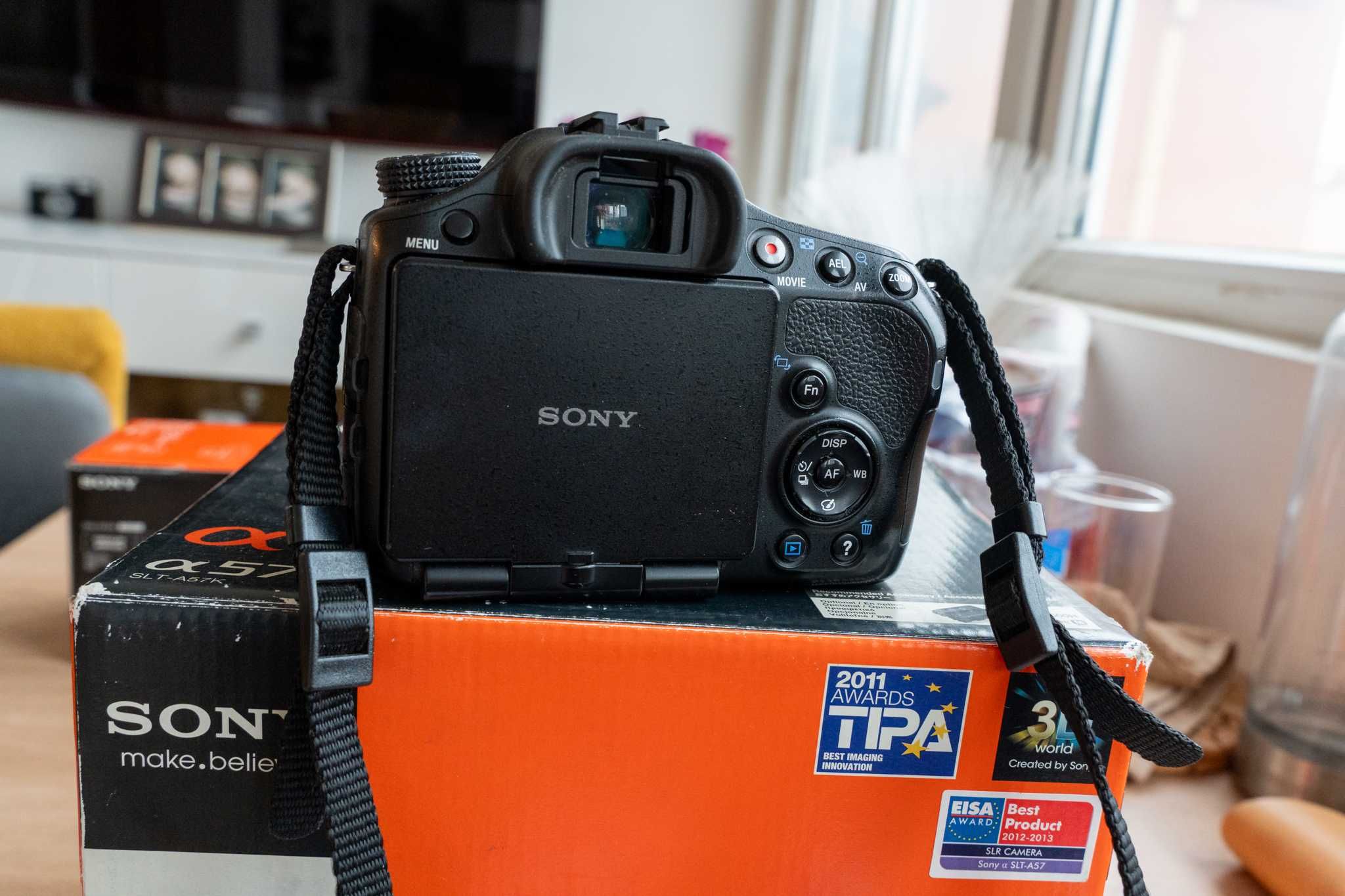 Фотоапарат Sony Alpha SLT-A57, два  обектива, карта памет,филтър PROMO