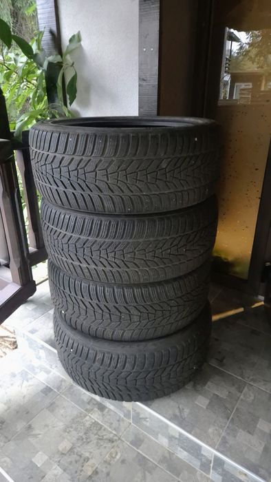 2 Зимни гуми за 240лв. Hankook Winter evo3 245 45 19 DOT 2022