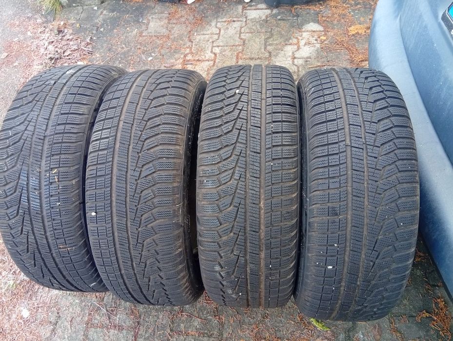 Vând genți + cauciucuri hankook  23560 r16 de iarnă impecabile