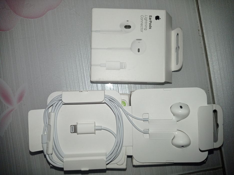 iphone naushnik ariginal