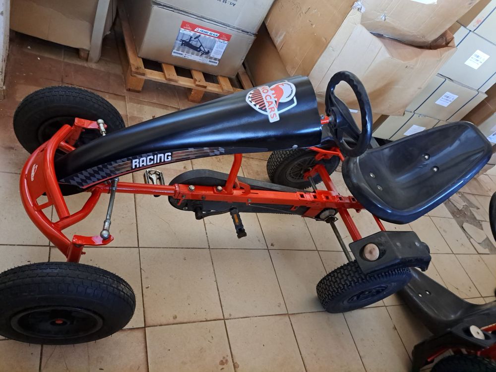 Kart cu pedale recondiționat DinoCars Camaro