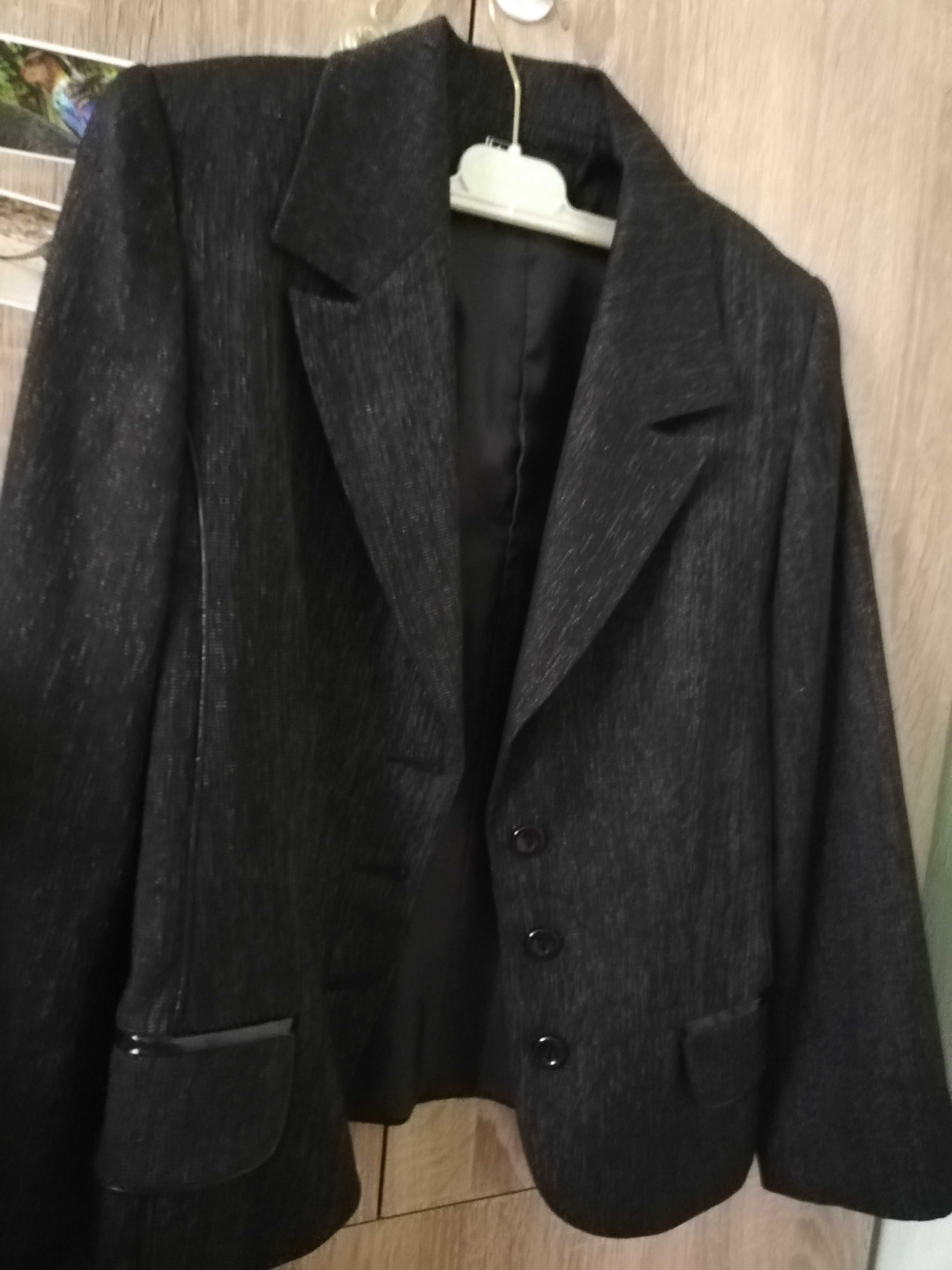 Дамски костюм от сако и панталон сиво Вискоза/полиестер/еластан 36