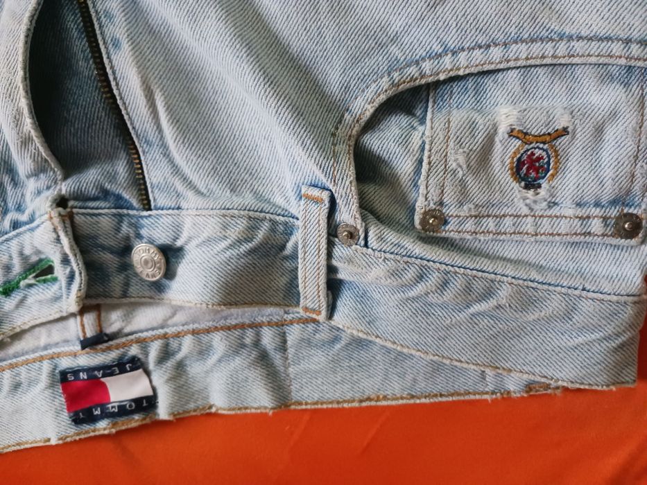 Pantaloni (blugi) scurti Tommy Hilfiger