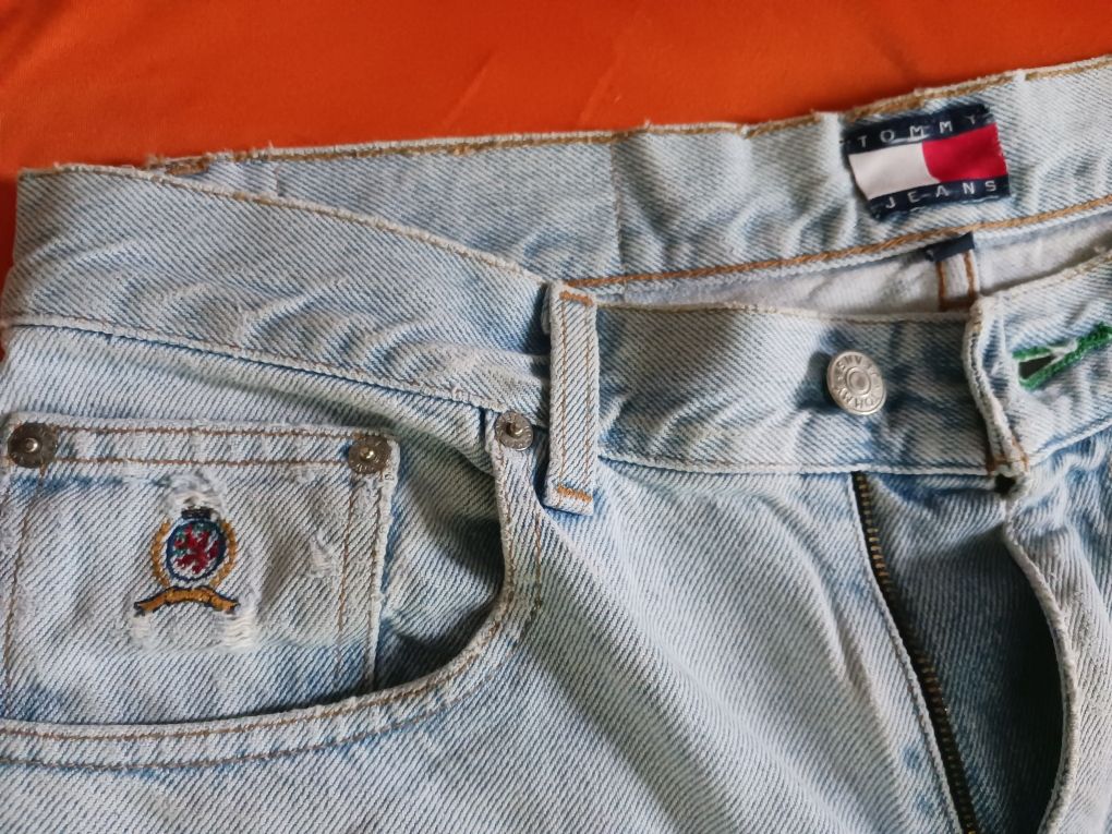 Pantaloni (blugi) scurti Tommy Hilfiger