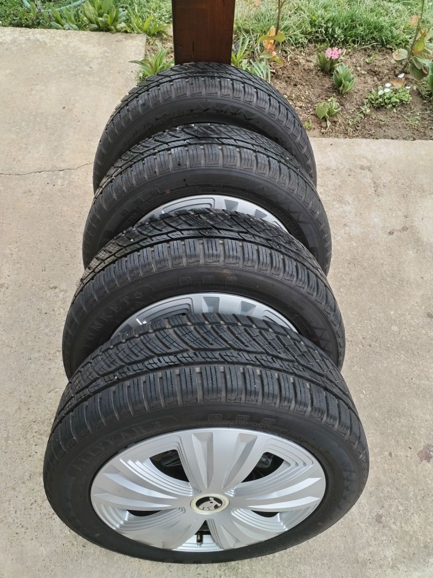 Vând set 4 buc anvelope iarna 195/55R15