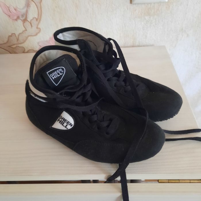 Продам борцовки б/у в отличном состоянии