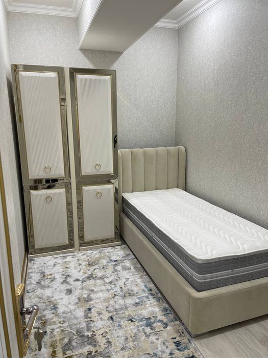 Чилонзор метроси Гафур Гулом парк якнида квартира