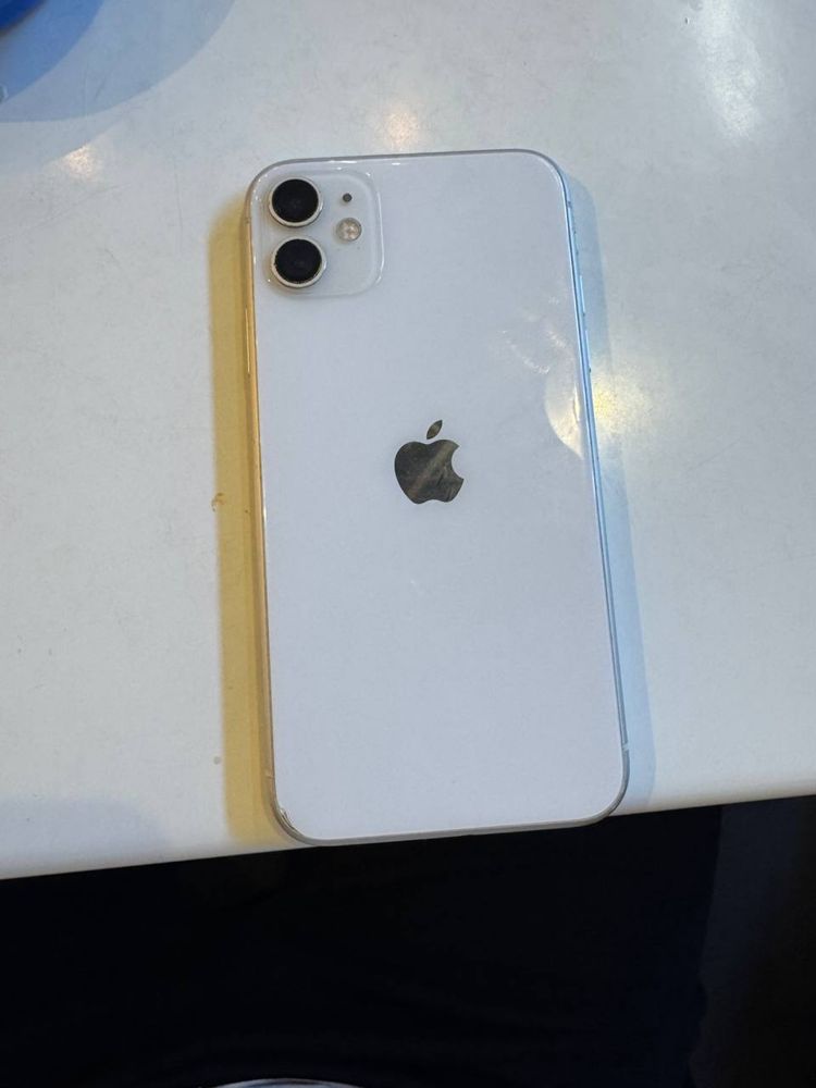 Продам iphone 11