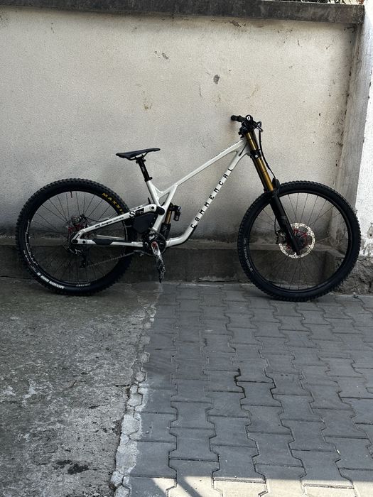 Commencal Supreme V5 XL
