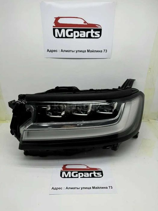 Фара б/у оригинал левая от Toyota Land Cruiser 300 FULL 2022 год