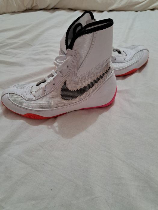 Ghete box Nike,folosite