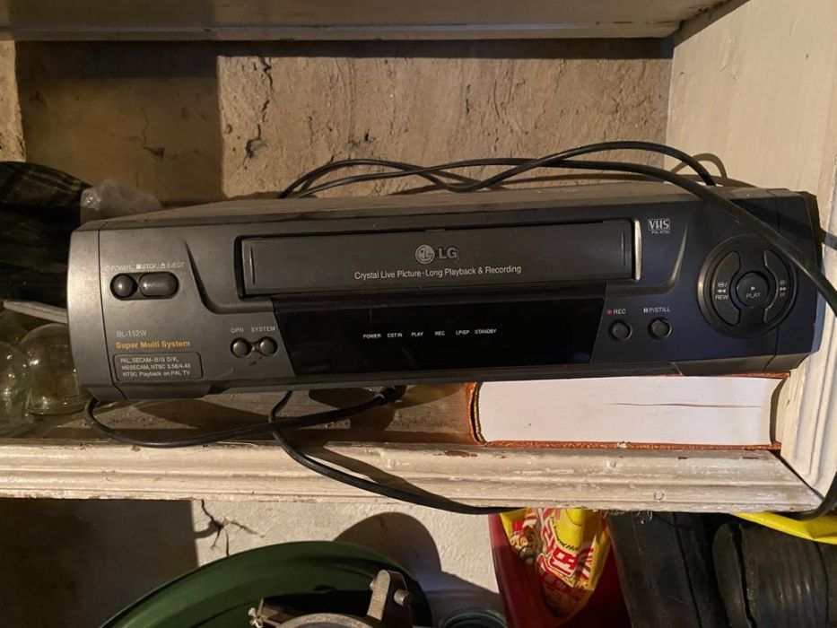 Видеопроигрыватель LG в хорошем состояний