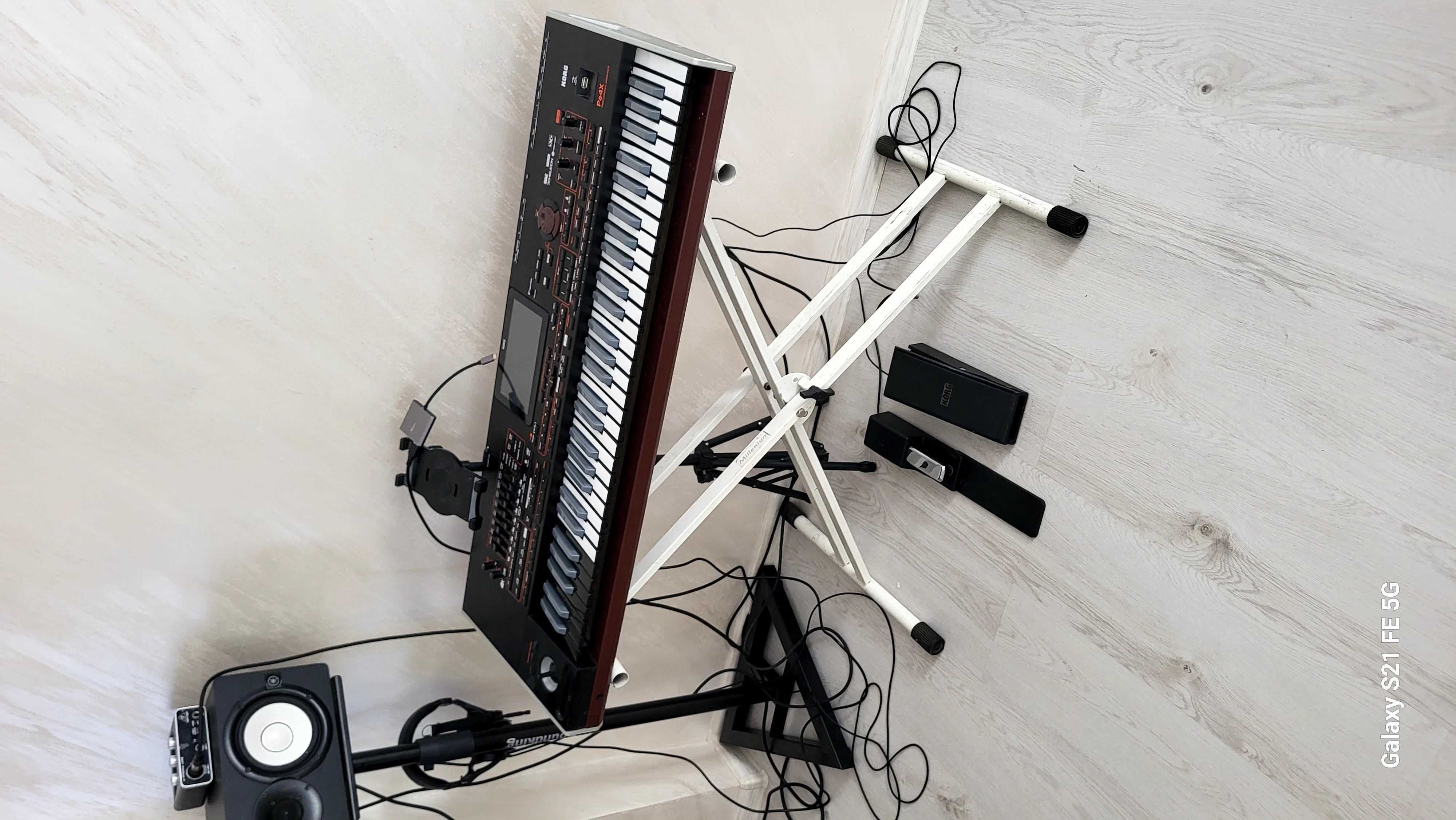 Korg pa4x Отлично