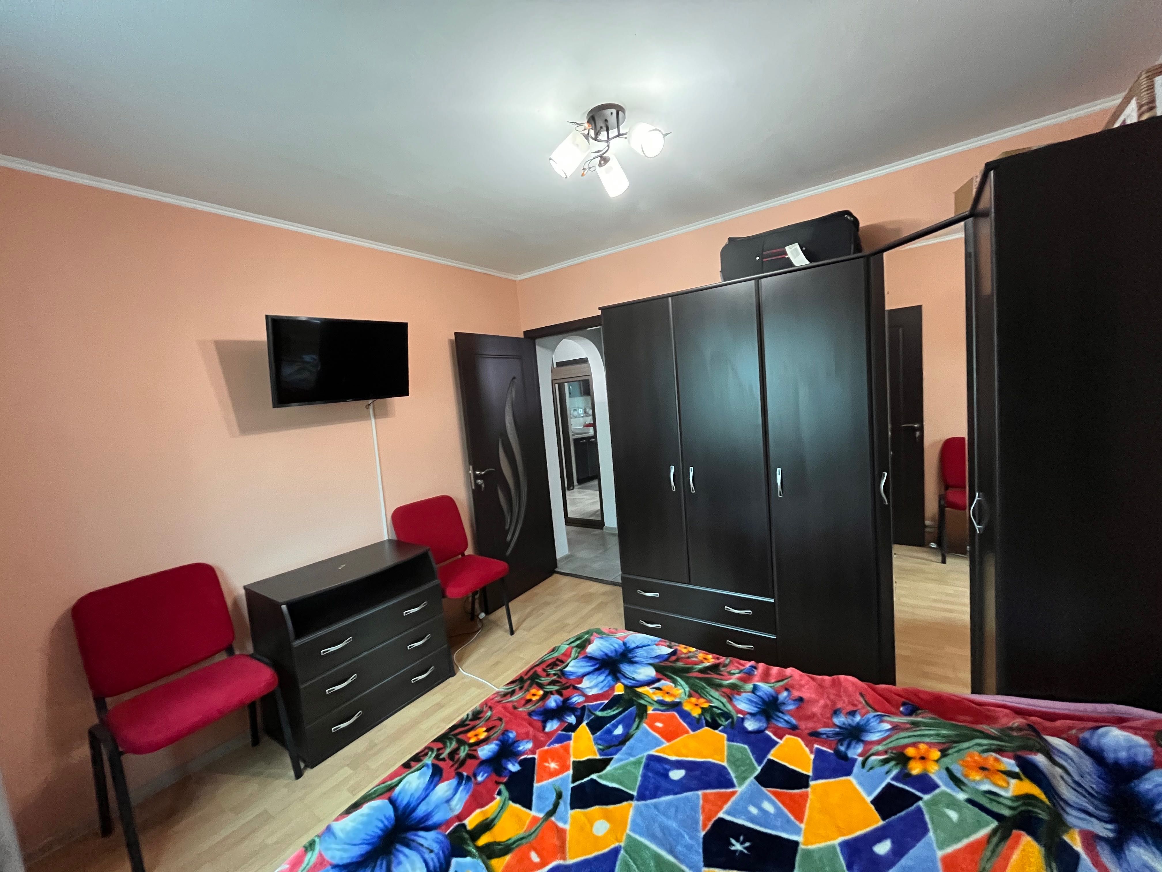 Apartament 2 camere decomandat de vanzare