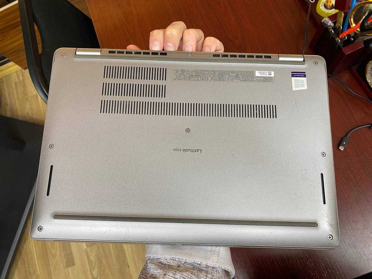 DELL Latitude 5320
