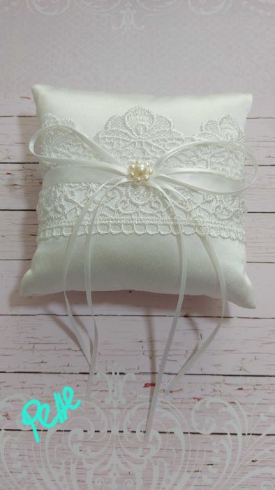 Сватбени аксесоари, кошнички, възглавнички за халки, венчета, гривни