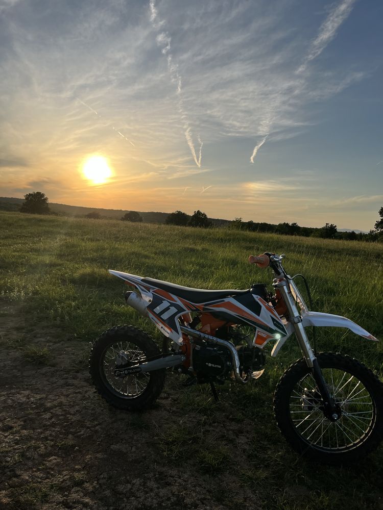 Cross Telstar 125