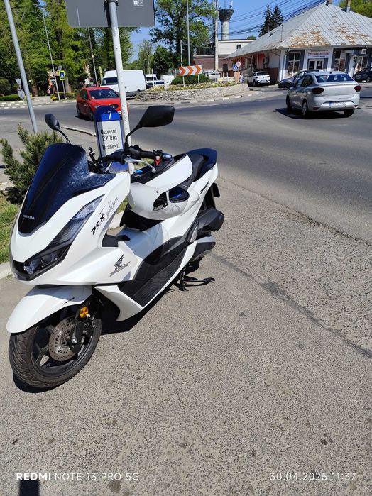 Scuter Honda PCX 2023 garanție 2ani 1180 km